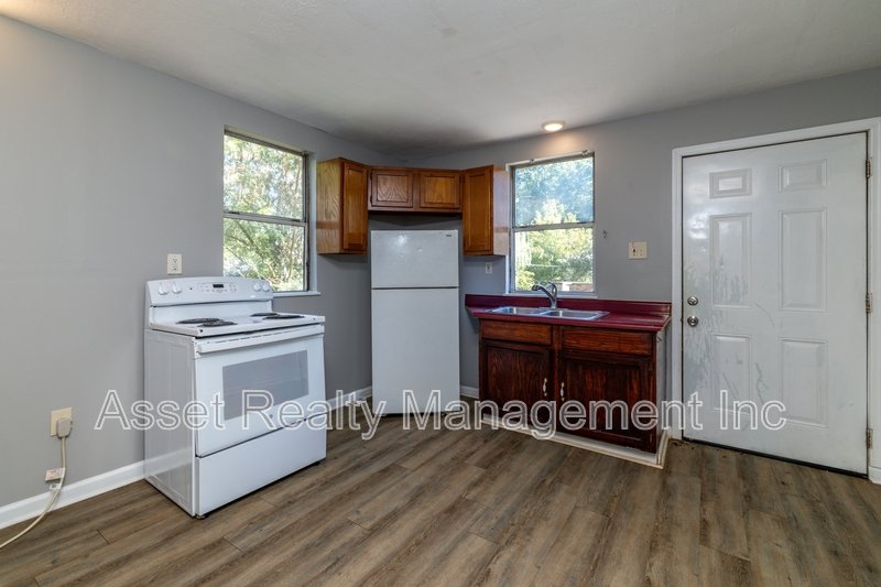 610 Lester Road Unit 4 property image