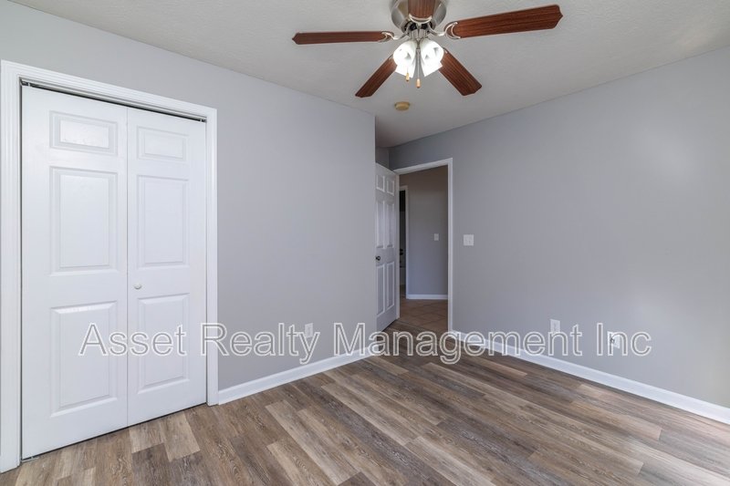 506 Drakewood Dr property image