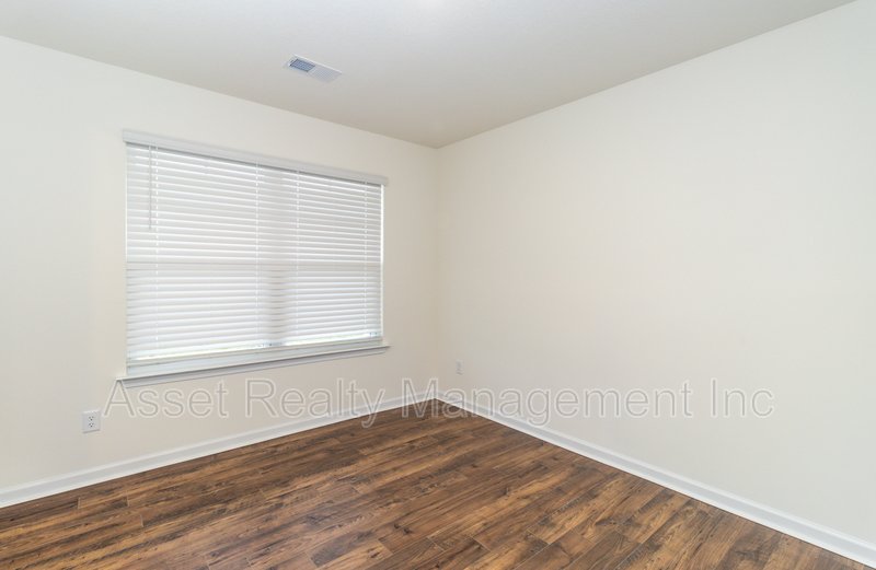 329 Aspen Drive property image