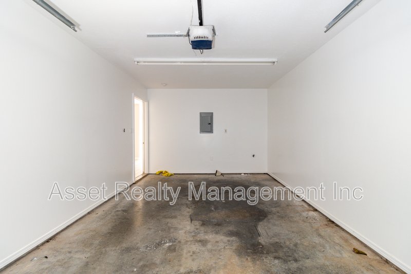 10432 Fantasy Way - 1 property image