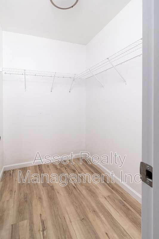 10432 Fantasy Way - 1 property image