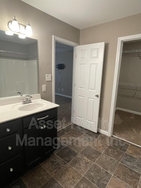 8107 Cambridge Reserve Drive property image