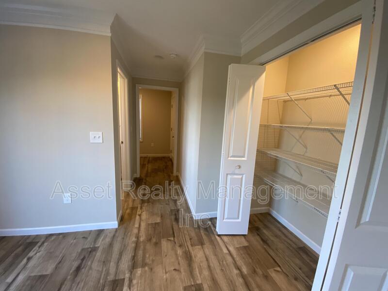 1116 Cloud View Drive property image