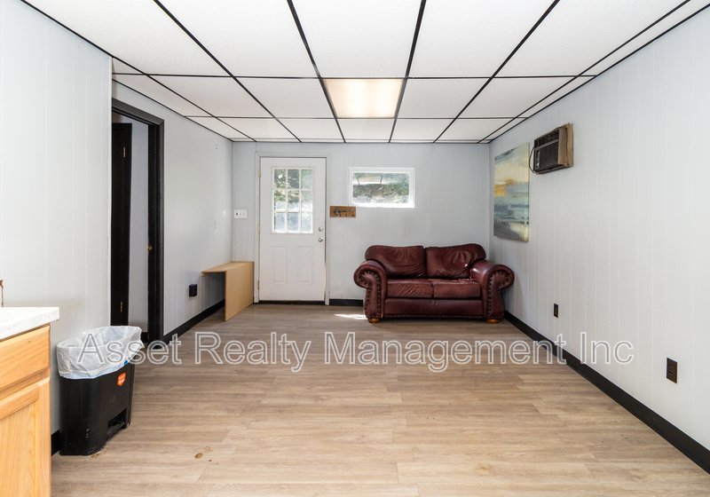 708 Dutch Valley Drive Northeast - B property image