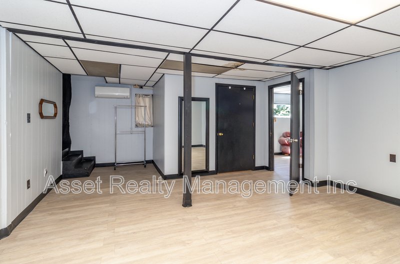 708 Dutch Valley Drive Northeast - B property image