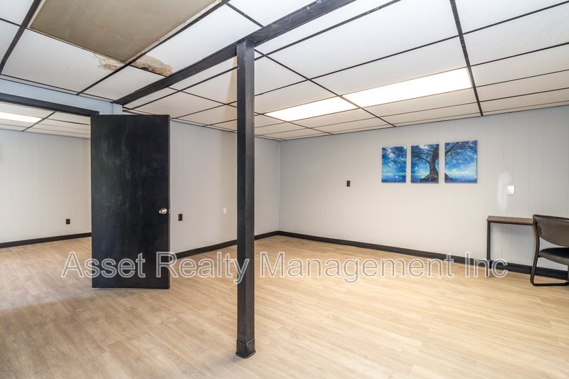 708 Dutch Valley Drive Northeast - B property image