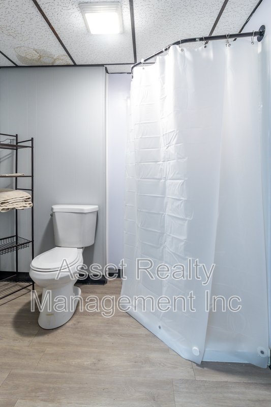 708 Dutch Valley Drive Northeast - B property image