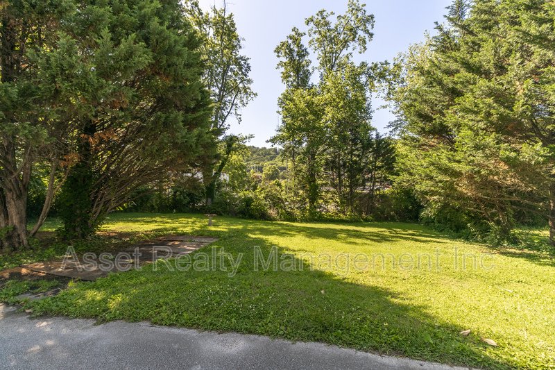 708 Dutch Valley Drive Northeast - B property image