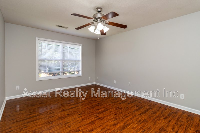 4622 Ventura Drive - 4624 property image