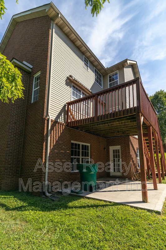 8334 Bay Gardens Lane - 1 property image