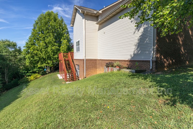 8334 Bay Gardens Lane - 1 property image