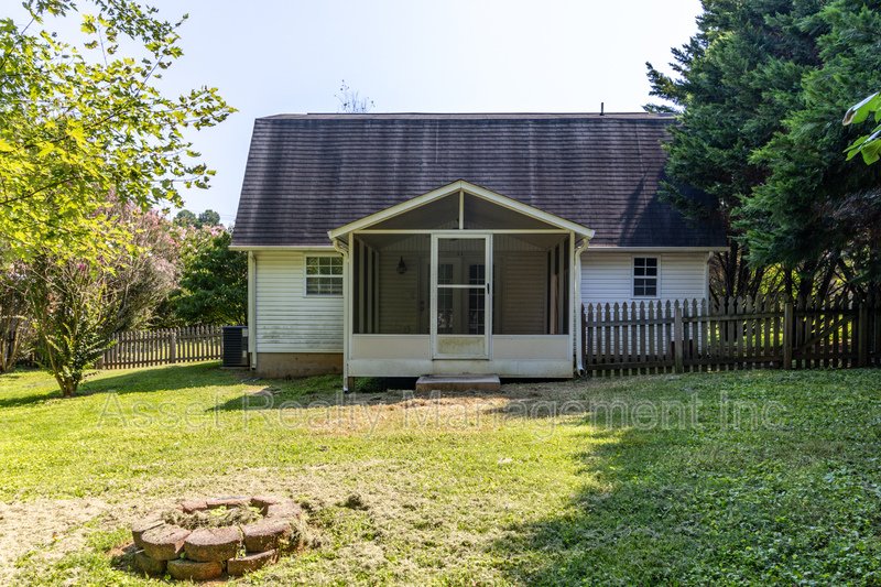 7005 Buddy J Ln property image