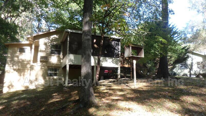 110 Chatham Ln property image