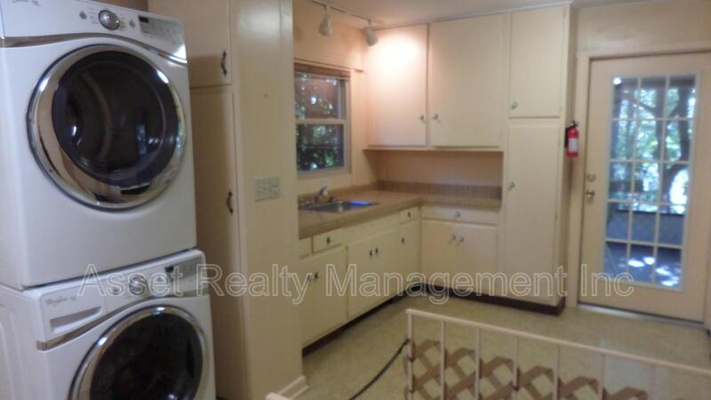 110 Chatham Ln property image