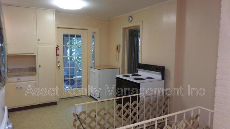 110 Chatham Ln property image