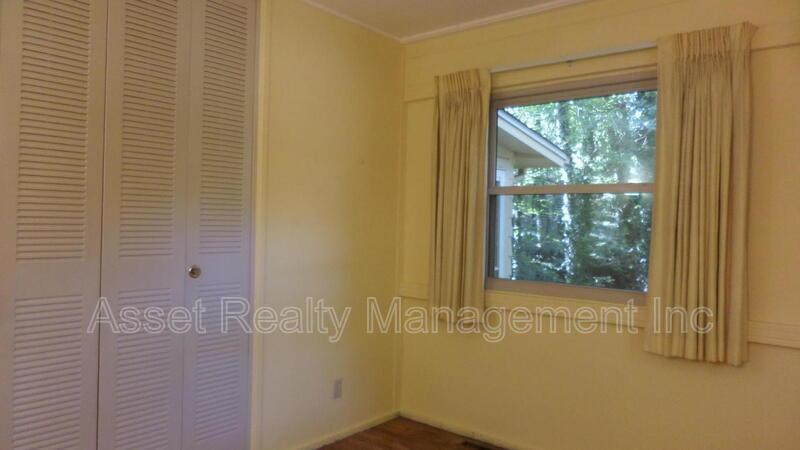 110 Chatham Ln property image