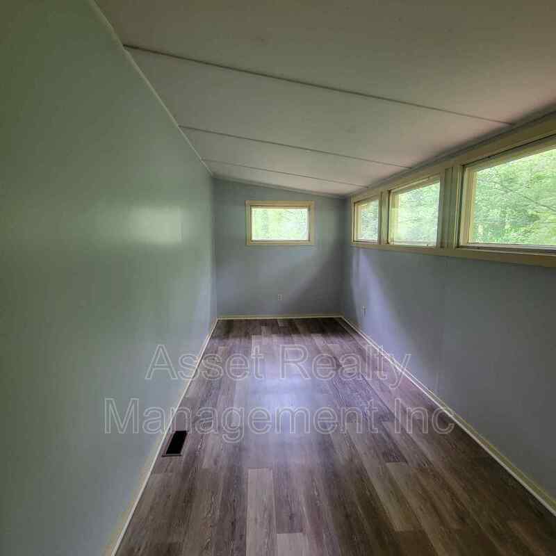 110 Chatham Ln property image