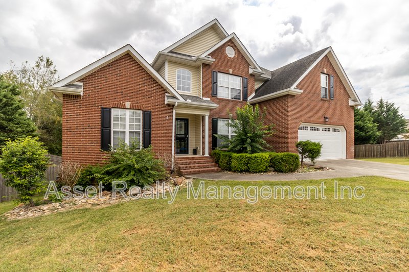 1100 Winterberry Lane property image