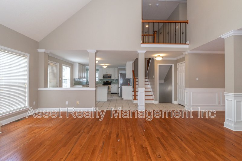 1100 Winterberry Lane property image