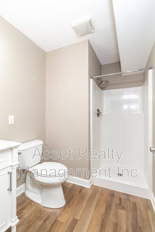 1100 Winterberry Lane property image