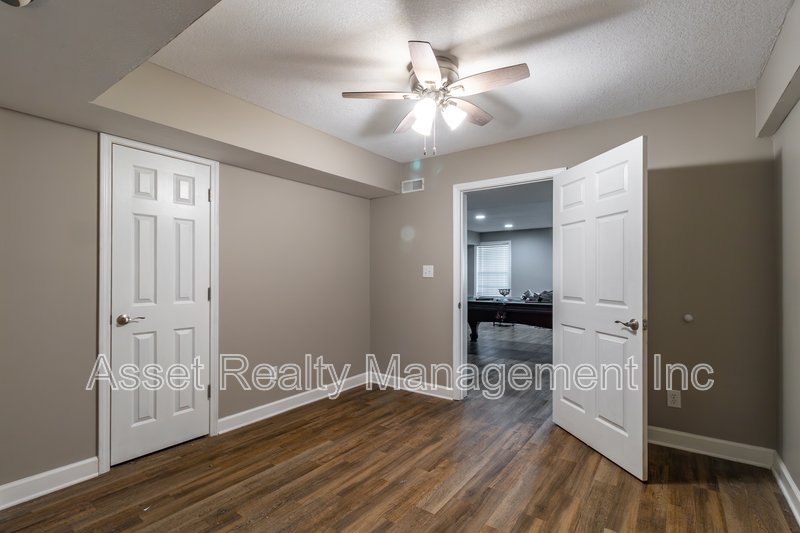 1100 Winterberry Lane property image