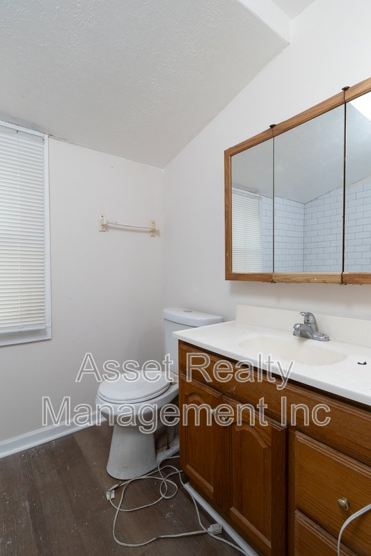 221 Hawthorne Avenue - 2 property image