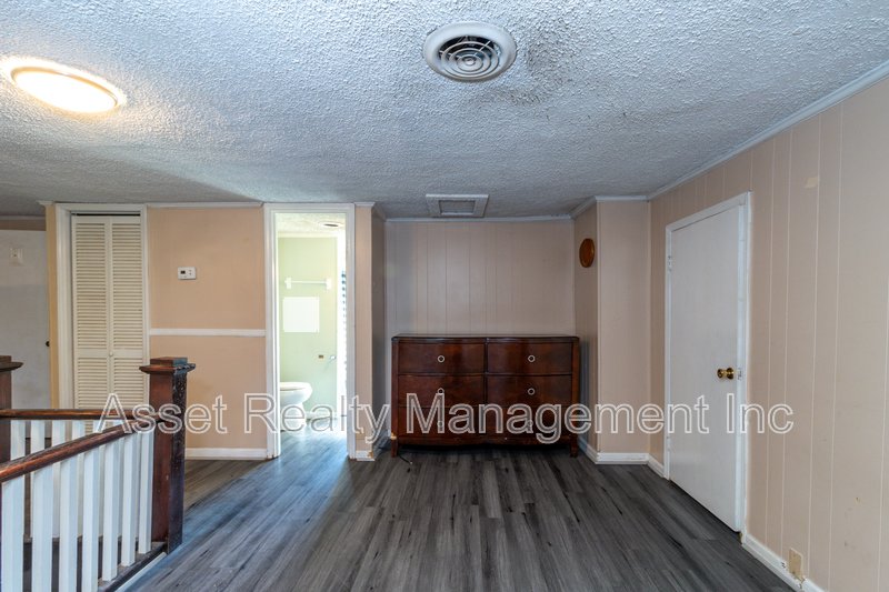 221 Hawthorne Avenue - 3 property image