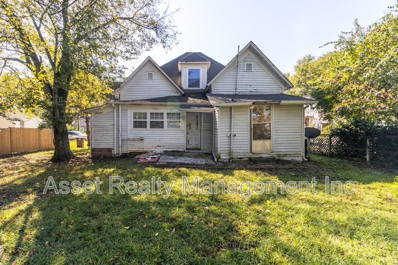 221 Hawthorne Avenue - 2 property image