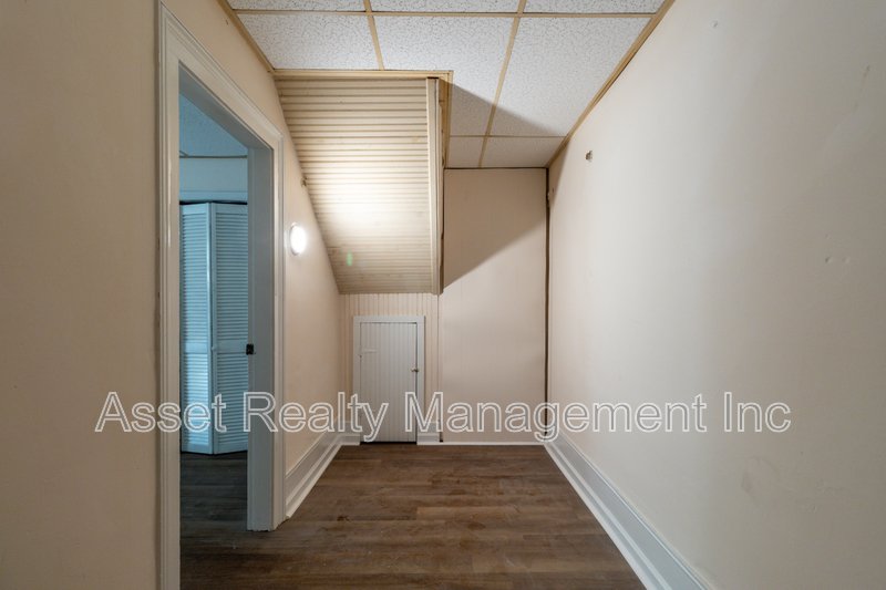 221 Hawthorne Avenue - 2 property image