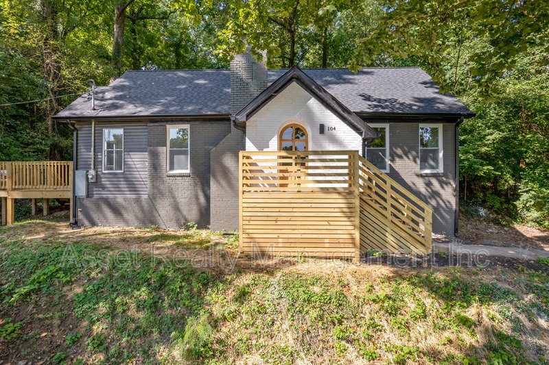 104 Overbrook Drive property image