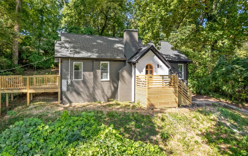 104 Overbrook Drive property image