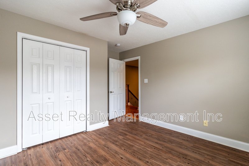 1100 Winterberry Lane property image