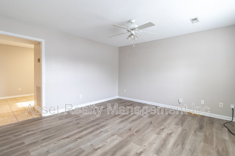 836 Duchess Way property image