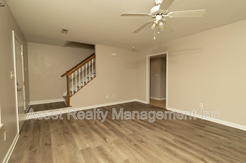 836 Duchess Way property image