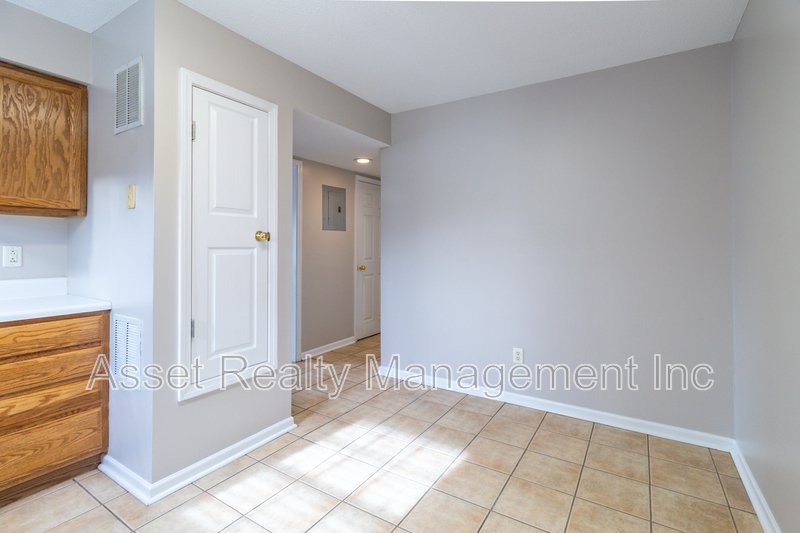 836 Duchess Way property image