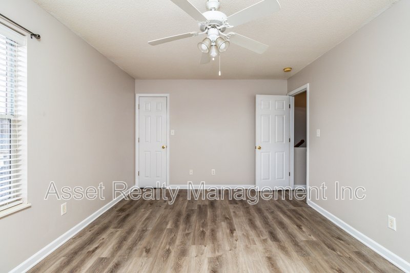 836 Duchess Way property image