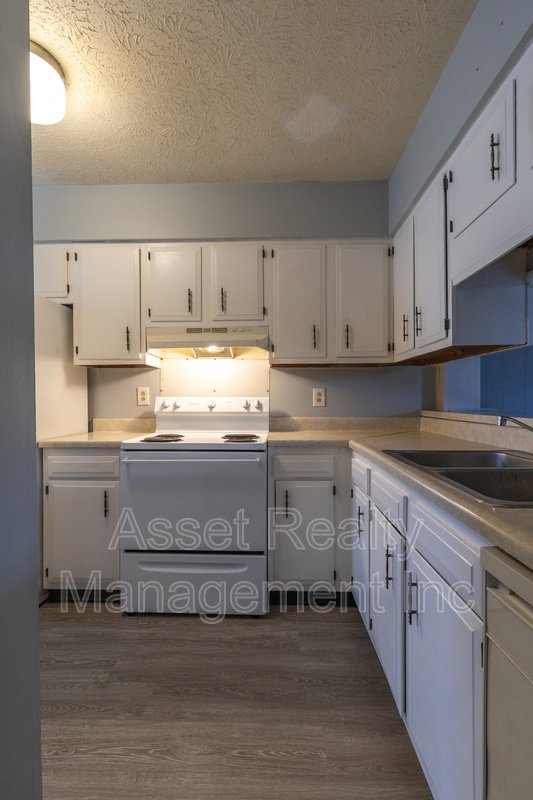 9157 Cedarpark Ln D property image