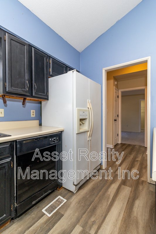 1405 Wenlock Road property image