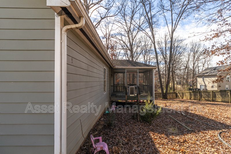 1405 Wenlock Road property image