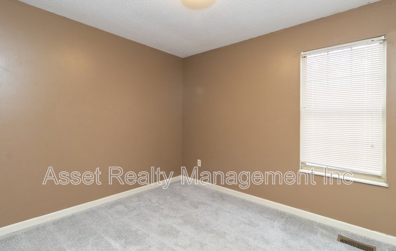 1405 Wenlock Road property image