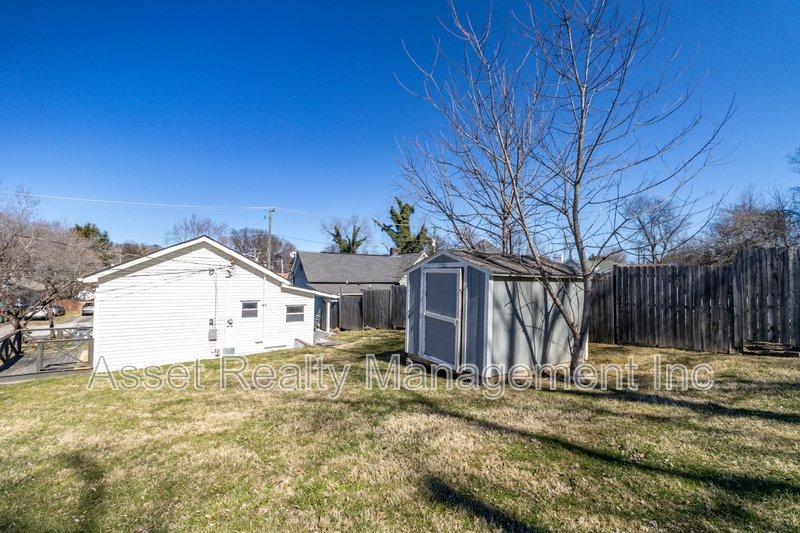 1900 Edgewood Avenue property image