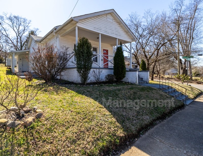 1900 Edgewood Avenue property image