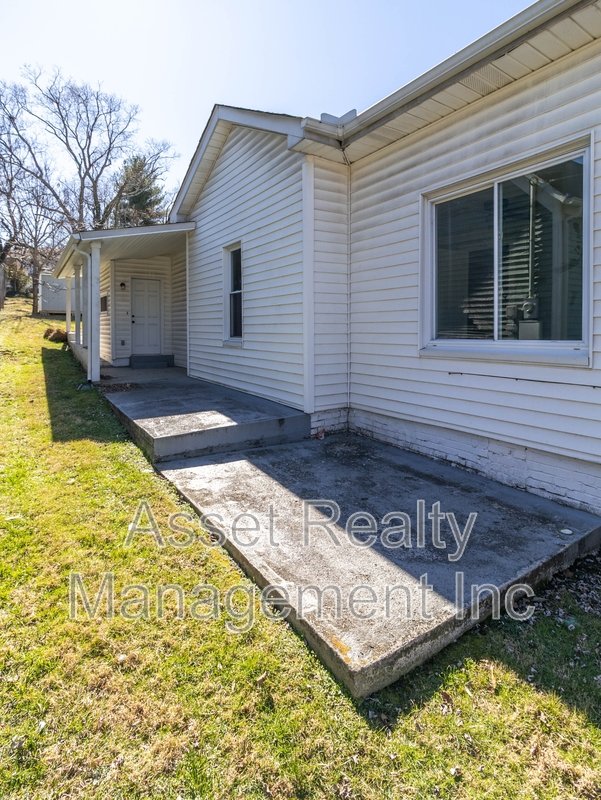 1900 Edgewood Avenue property image